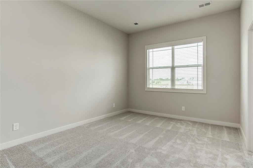 16941 S Brentwood Street Property Photo 10