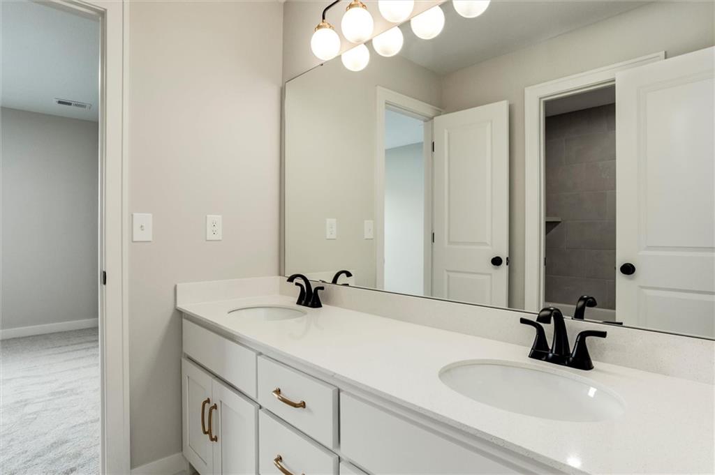 16941 S Brentwood Street Property Photo 18