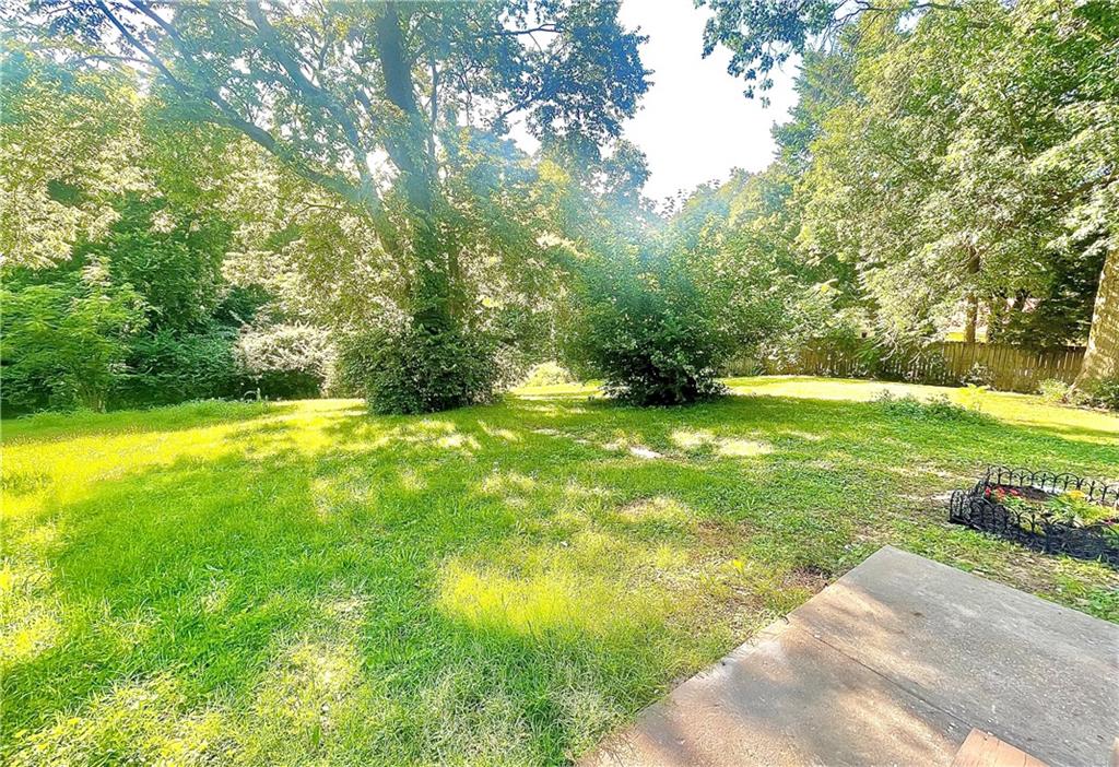 810 N Grand Avenue Property Photo 37