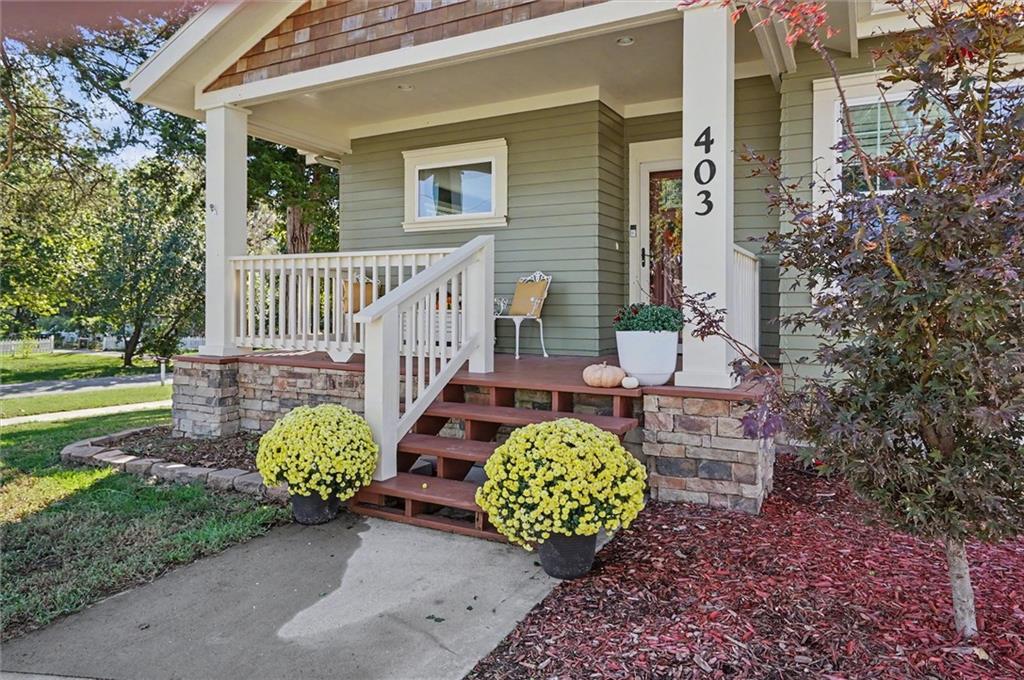 403 Baker Street Property Photo 3