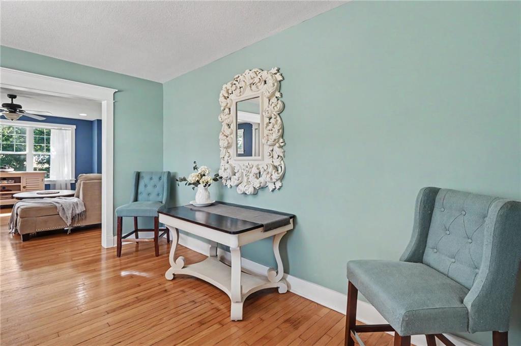 403 Baker Street Property Photo 8