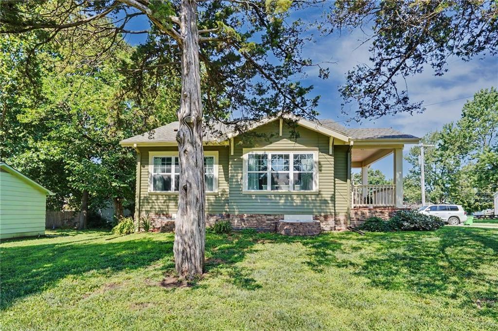 403 Baker Street Property Photo 36