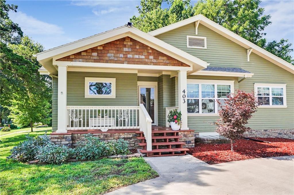 403 Baker Street Property Photo 39