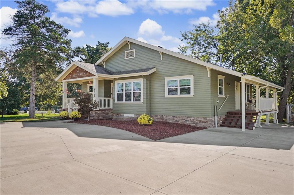 403 Baker Street Property Photo 40