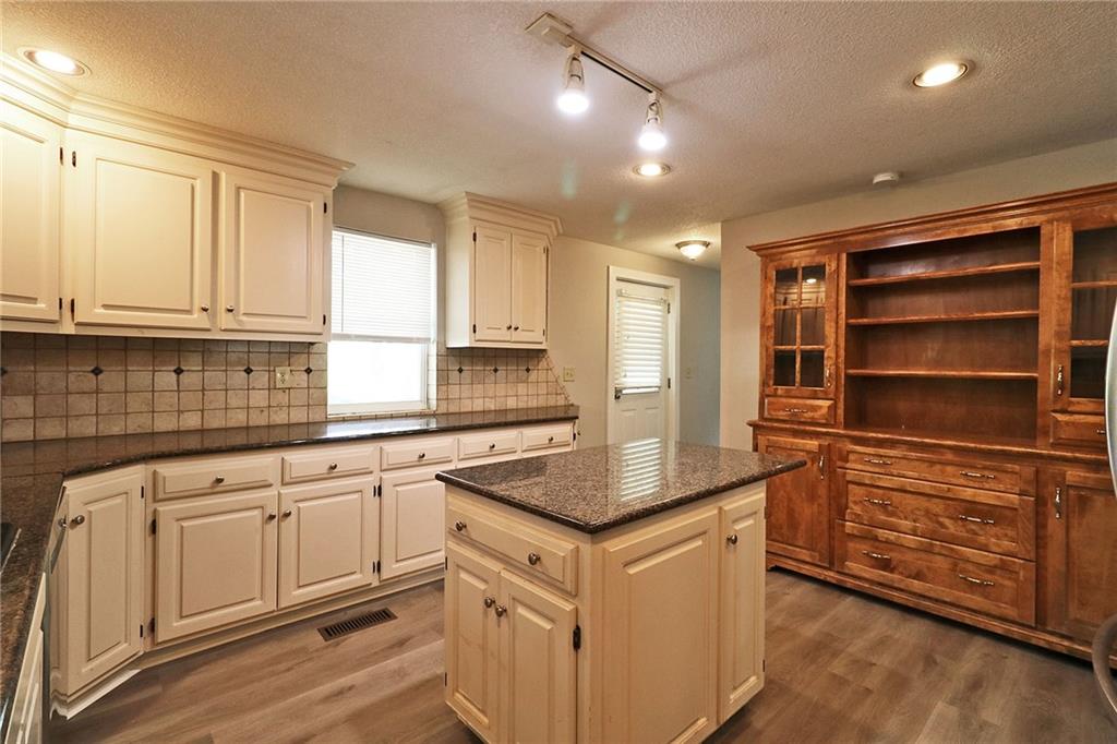 22701 Timberview Road Property Photo 53