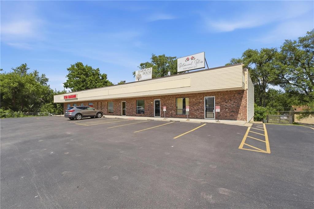 114-120 Sw 7 Highway Property Photo 3