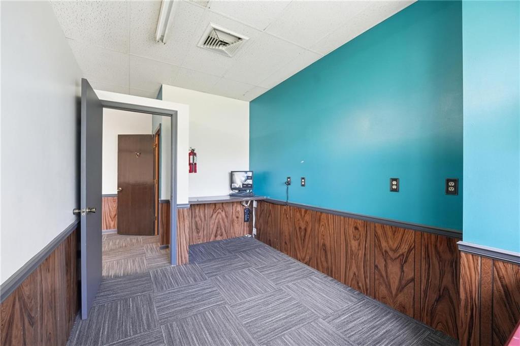 114-120 Sw 7 Highway Property Photo 14