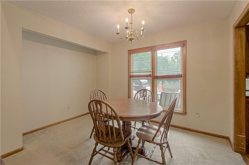 1023 E Oakview Street Property Photo 7