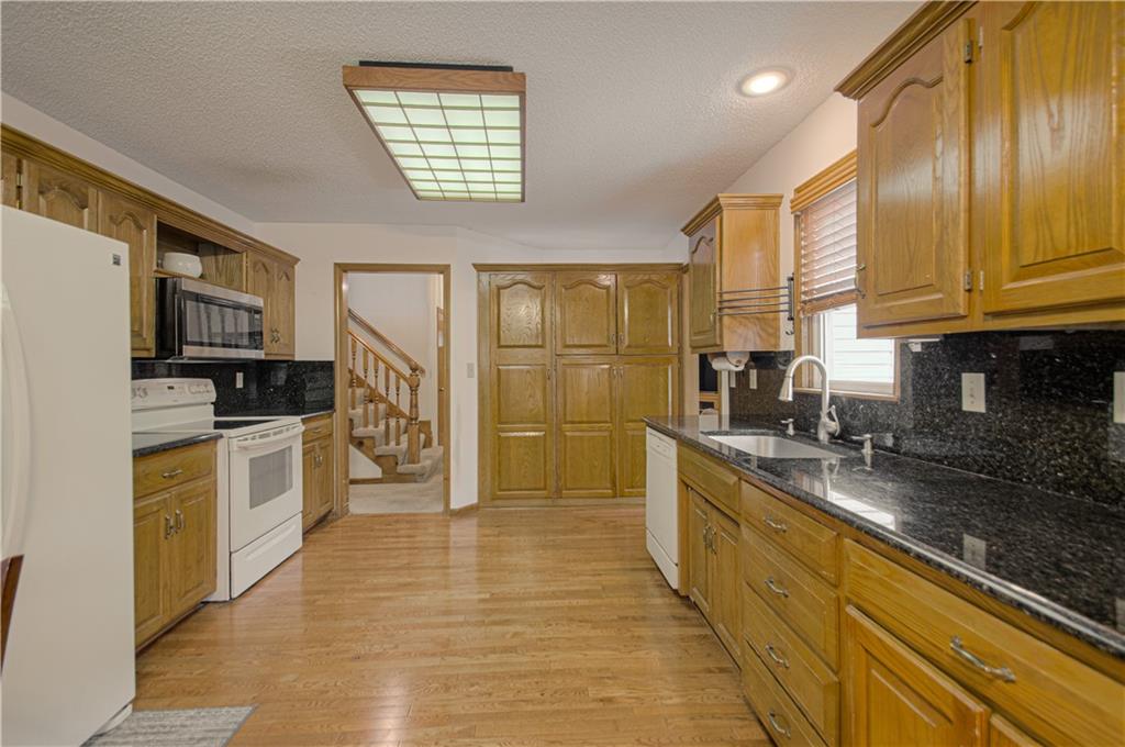 1023 E Oakview Street Property Photo 10
