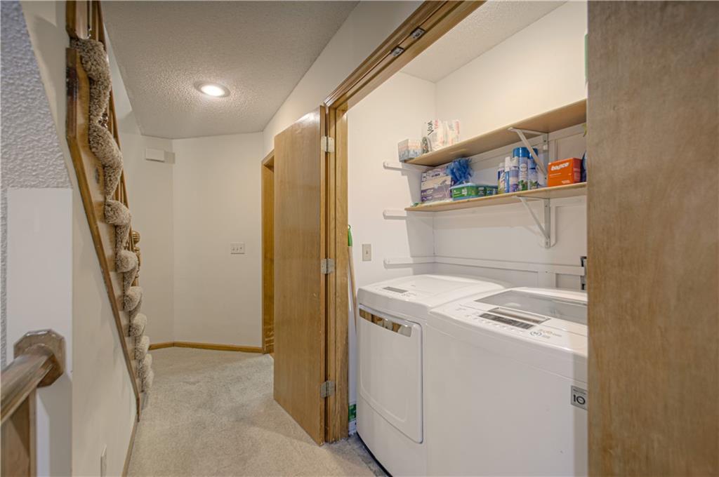 1023 E Oakview Street Property Photo 12