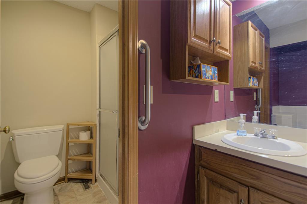 1023 E Oakview Street Property Photo 16