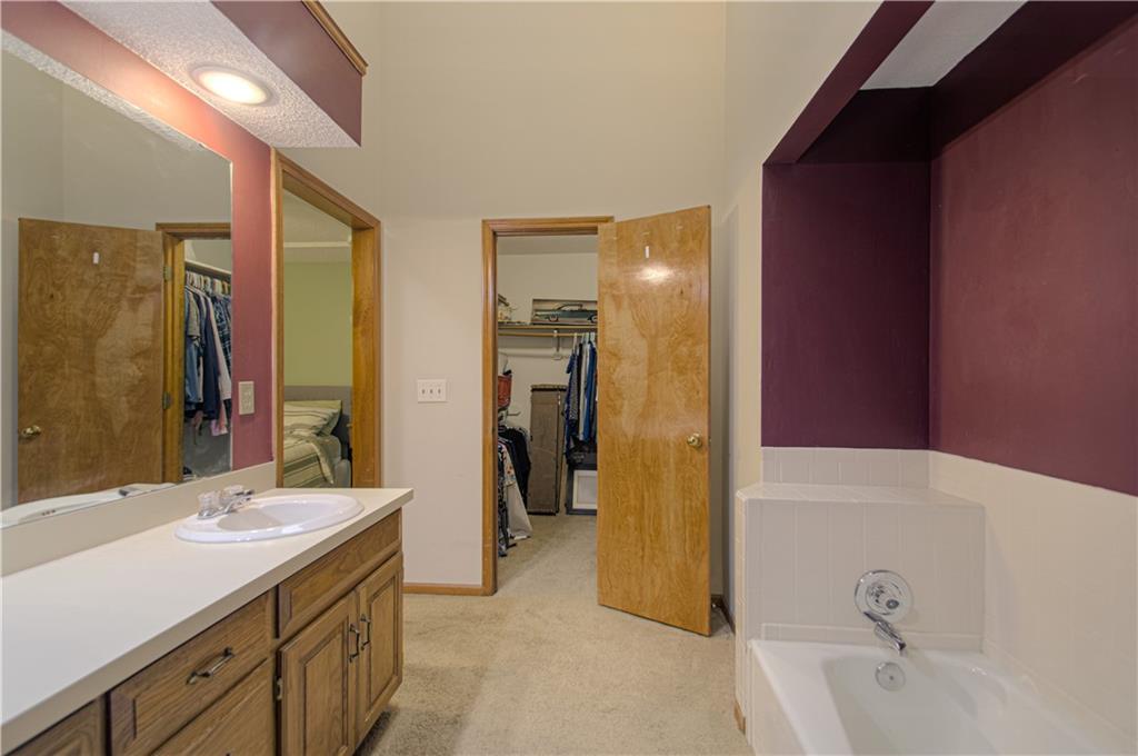 1023 E Oakview Street Property Photo 17
