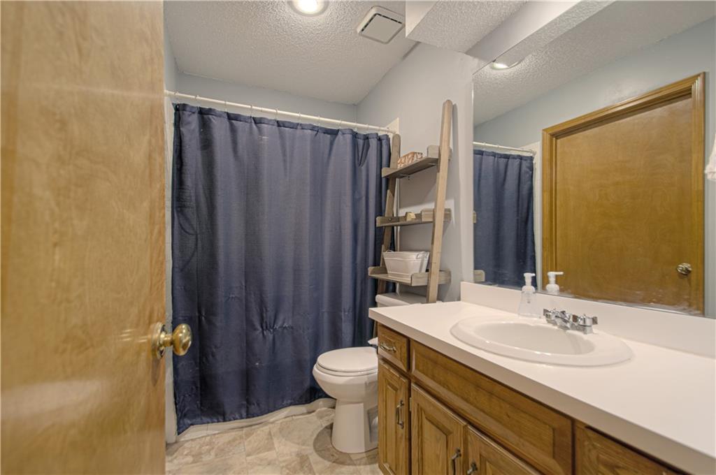 1023 E Oakview Street Property Photo 19