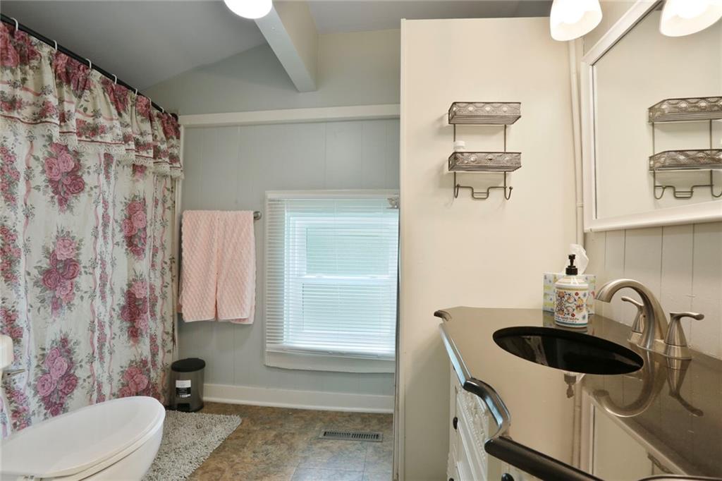 508 3rd Street Property Photo 8