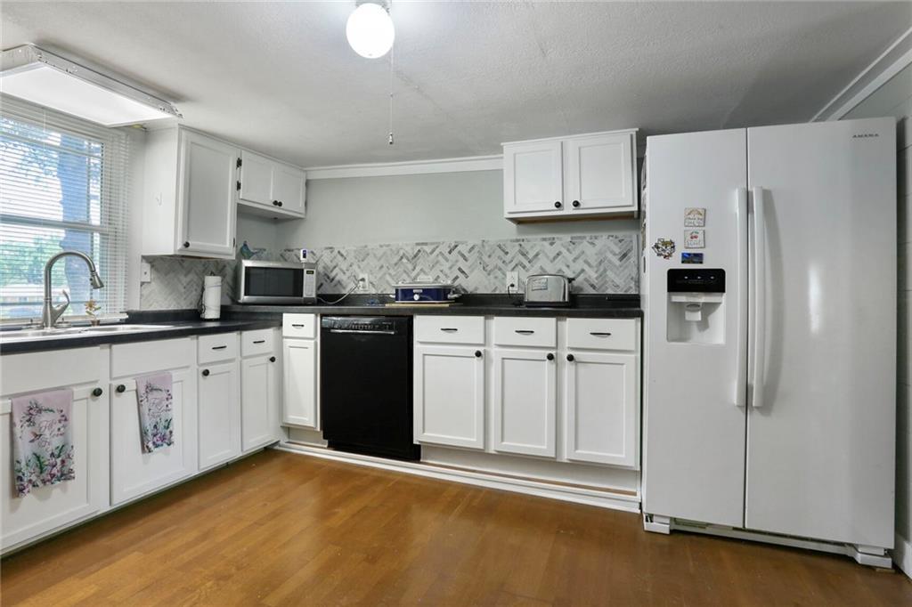 508 3rd Street Property Photo 10