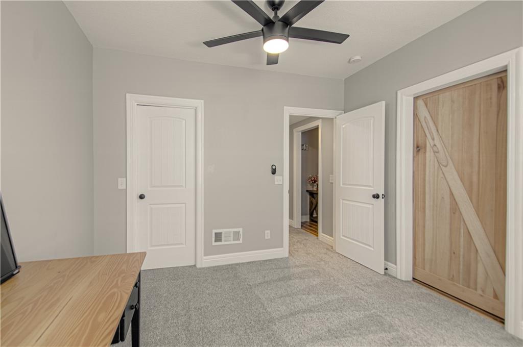 9405 W 163rd Place Property Photo 53