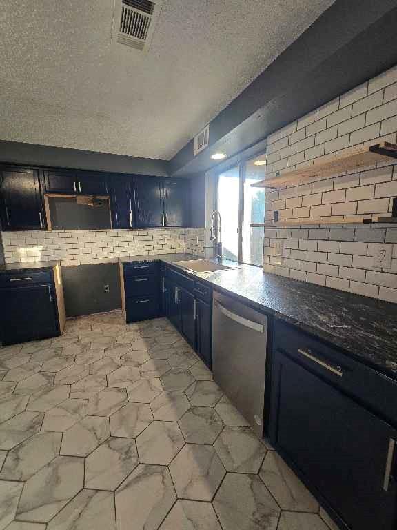 12706 W 110th Terrace Property Photo 5