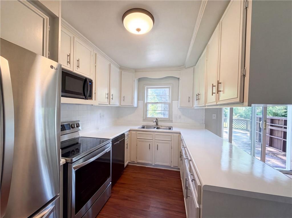 11615 W 68th Street Property Photo 2