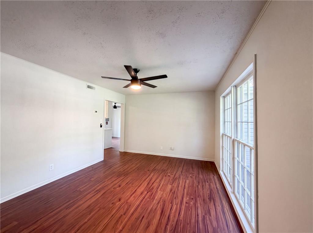 11615 W 68th Street Property Photo 3