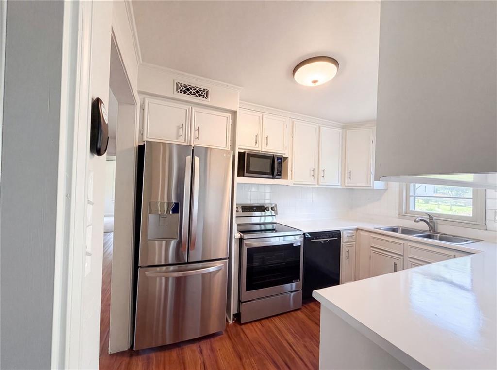 11615 W 68th Street Property Photo 7