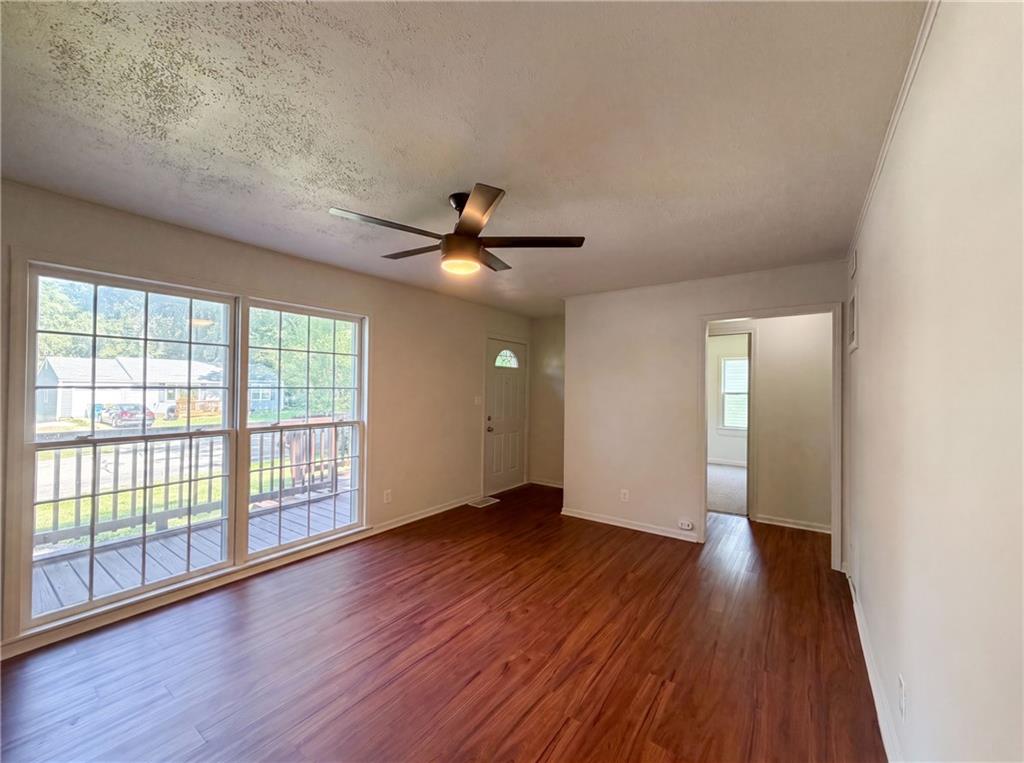 11615 W 68th Street Property Photo 8