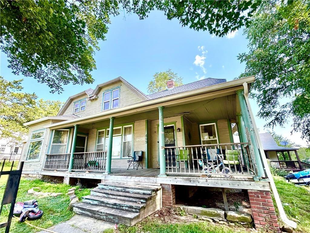 409 E Spring Street Property Photo 4