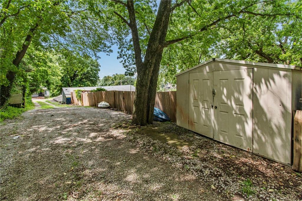 607 N Main Street Property Photo 28