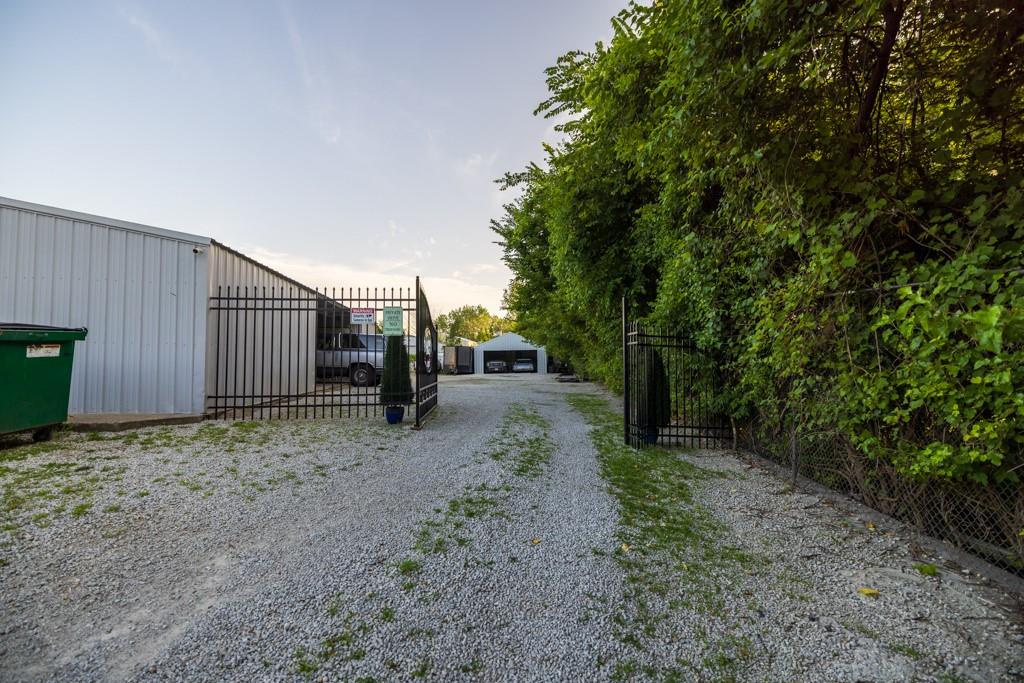 23621 S 291 Highway Property Photo 23