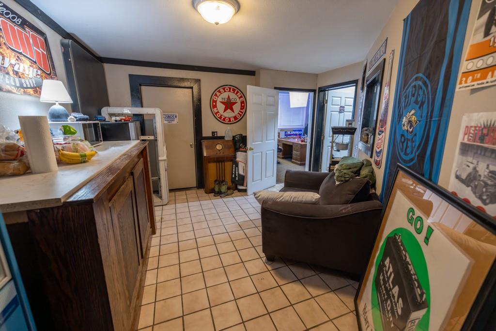 23621 S 291 Highway Property Photo 29