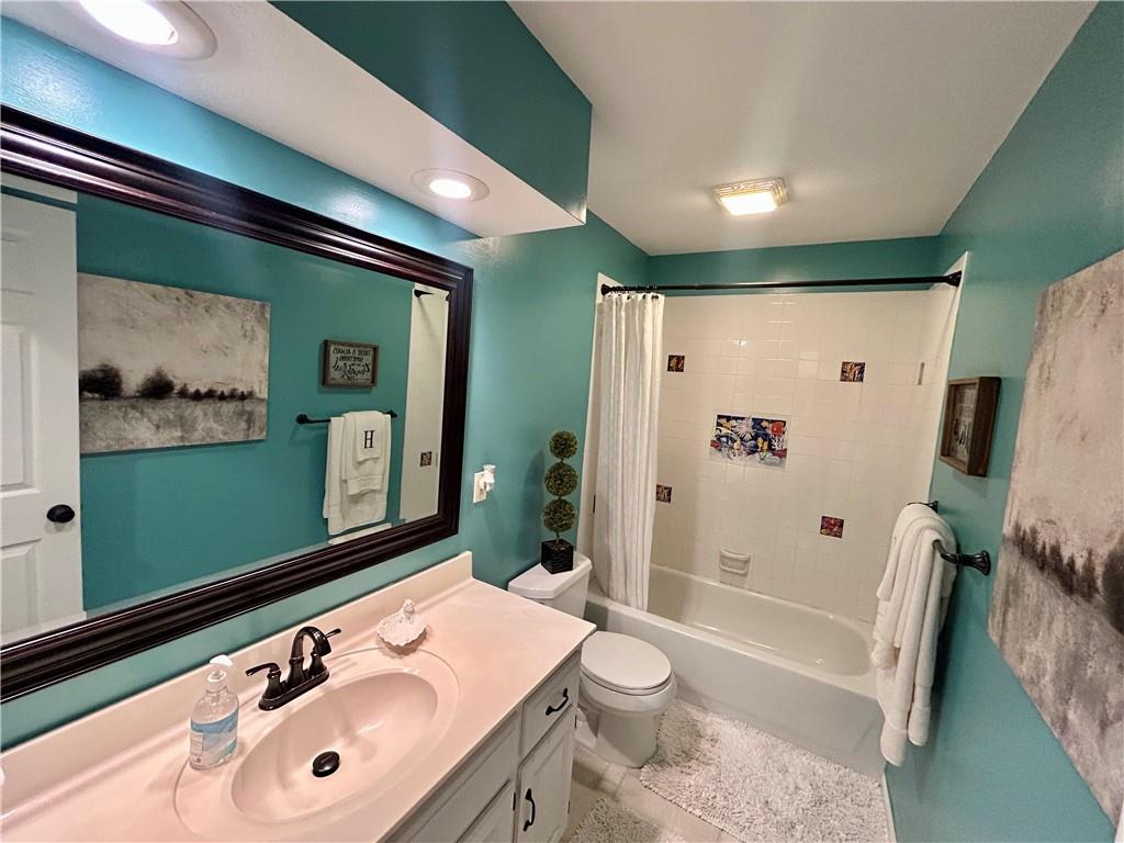 7608 Nw 76th Place Property Photo 10