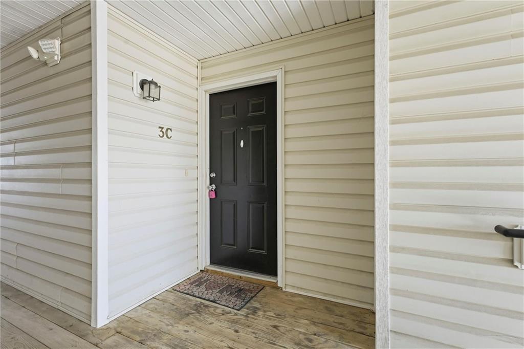 8030 N Drury Avenue Property Photo 3