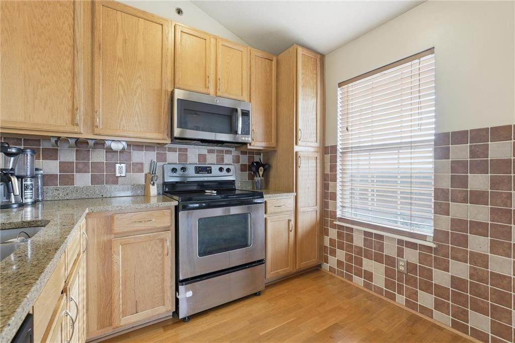 8030 N Drury Avenue Property Photo 6