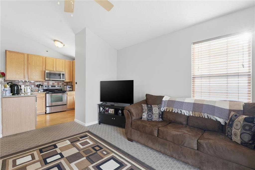 8030 N Drury Avenue Property Photo 11