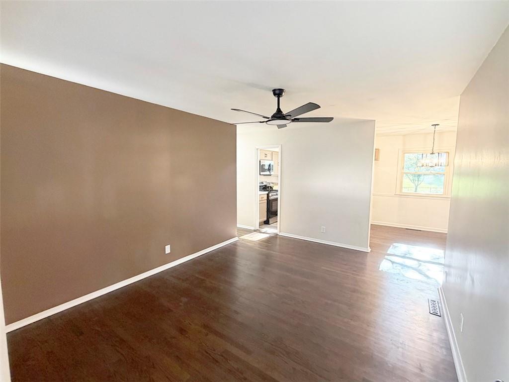 4016 S Spring Street Property Photo 7