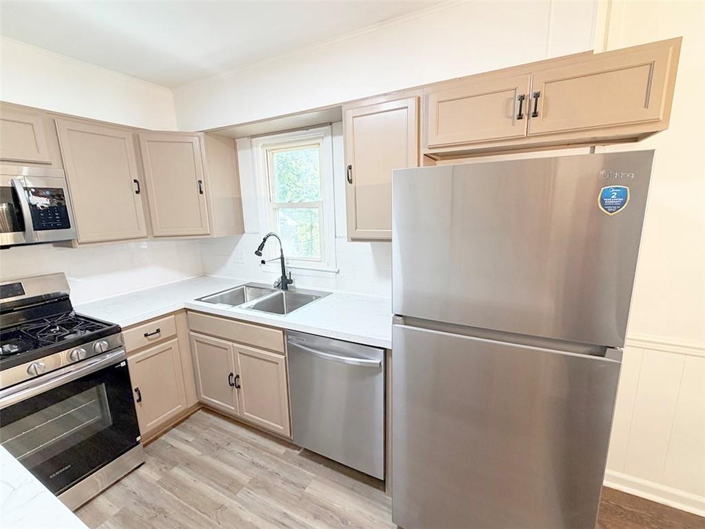4016 S Spring Street Property Photo 16