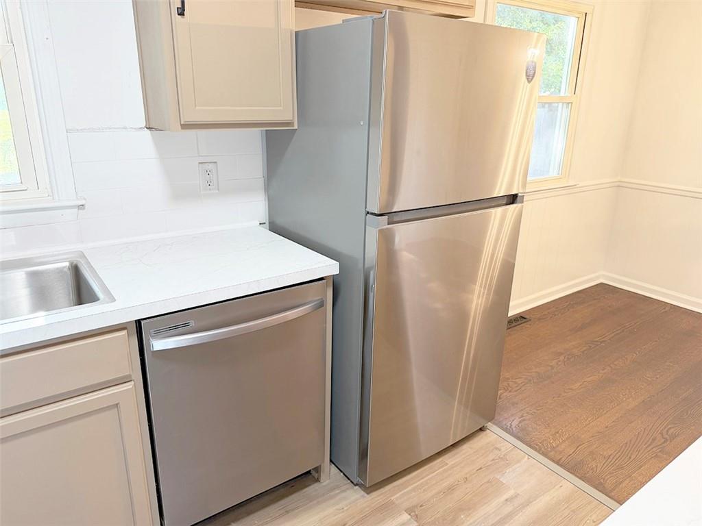 4016 S Spring Street Property Photo 21