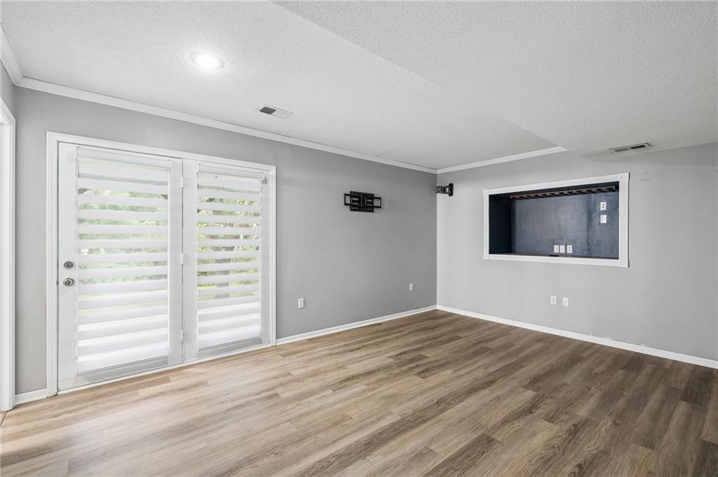 4904 Rosehill Drive Property Photo 13