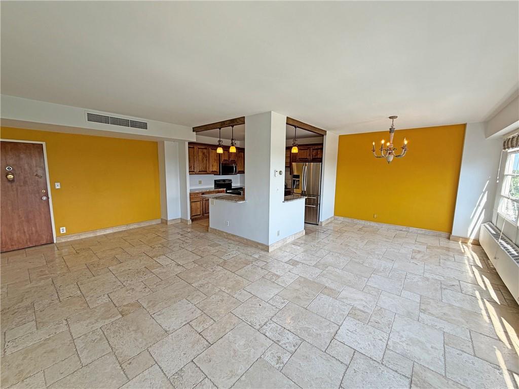 333 W Meyer Boulevard Property Photo 2