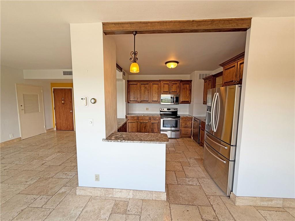 333 W Meyer Boulevard Property Photo 5