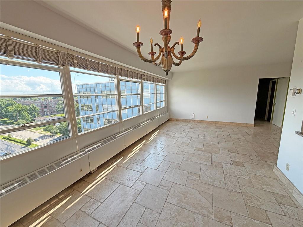 333 W Meyer Boulevard Property Photo 7