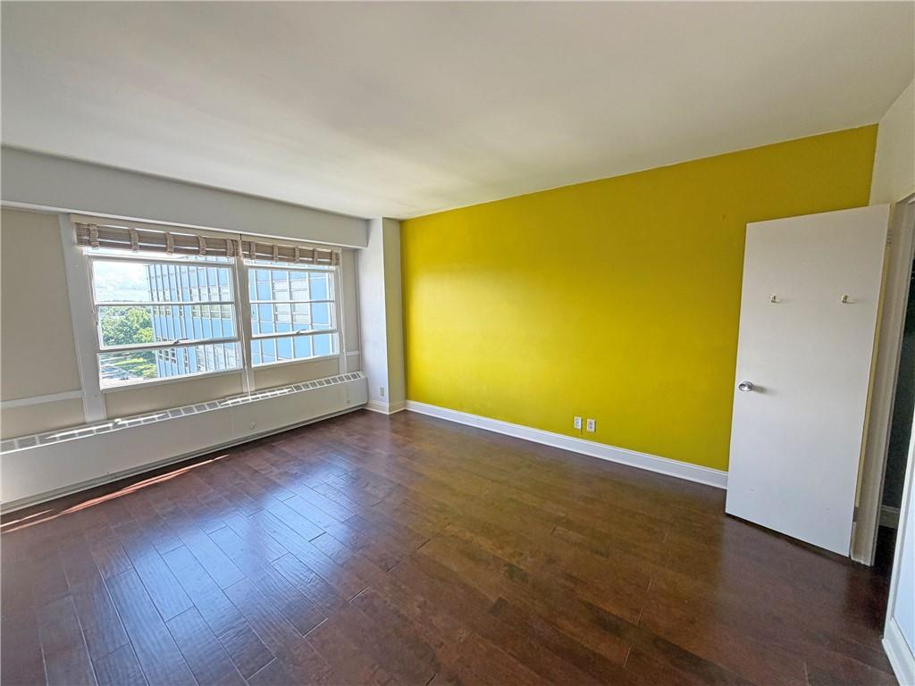 333 W Meyer Boulevard Property Photo 10
