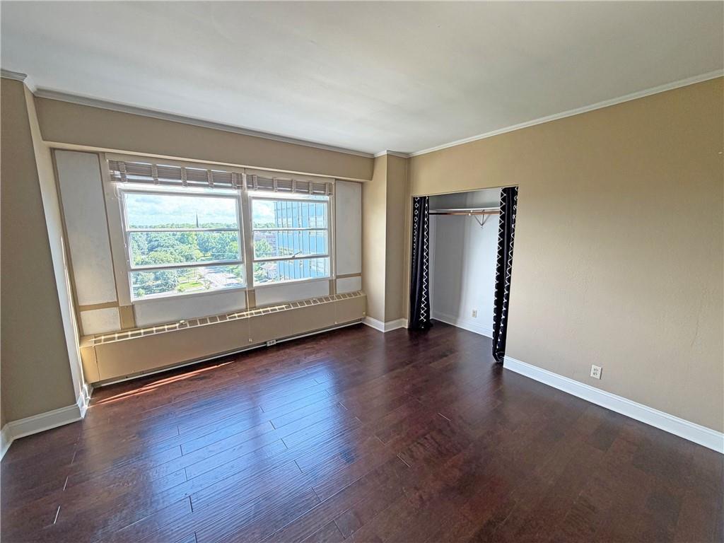 333 W Meyer Boulevard Property Photo 15