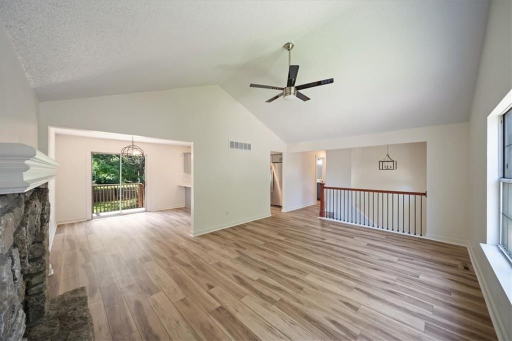 318 Se Bent Tree Drive Property Photo 3