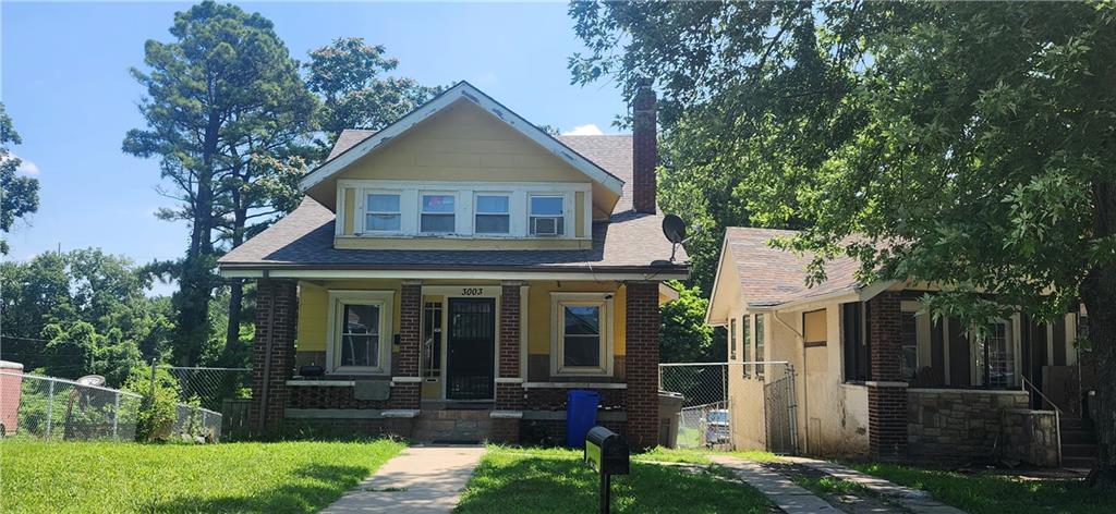 3003 Parkwood Boulevard Property Photo 1