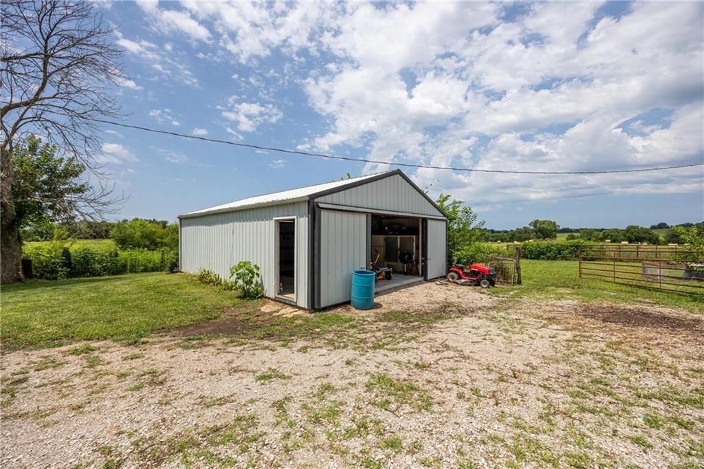 835 Nw 950 Road Property Photo 27
