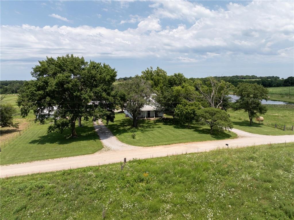 835 Nw 950 Road Property Photo 45