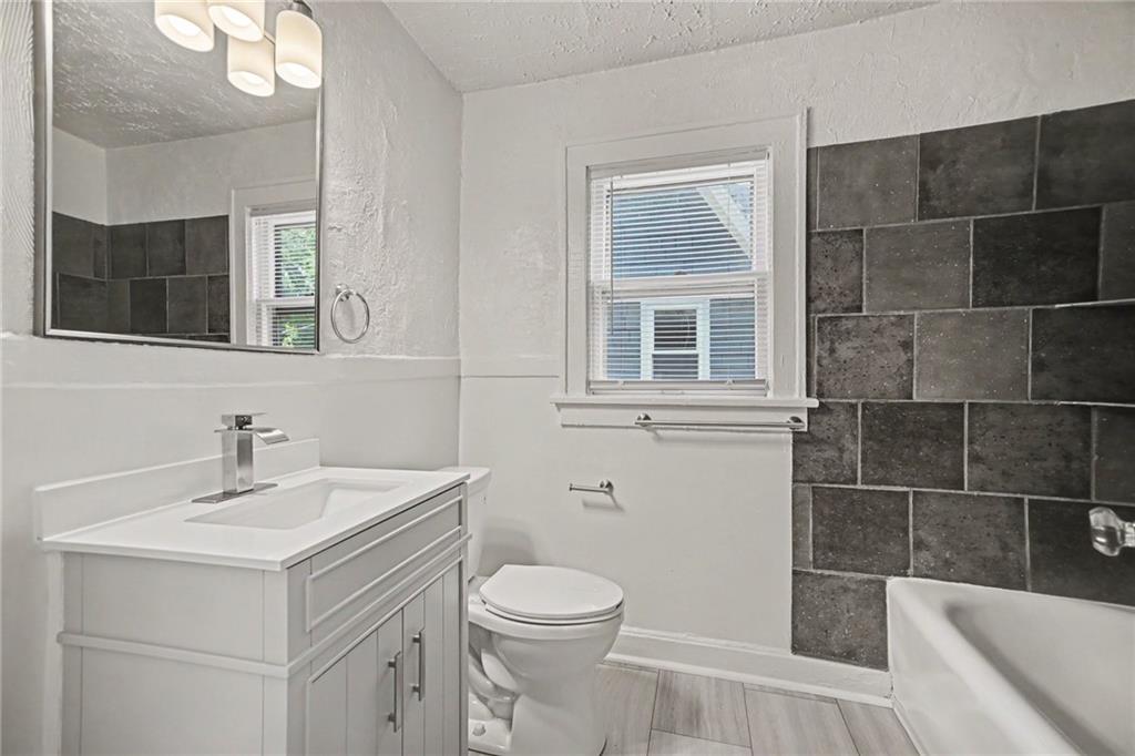 2631005 Property Photo 17