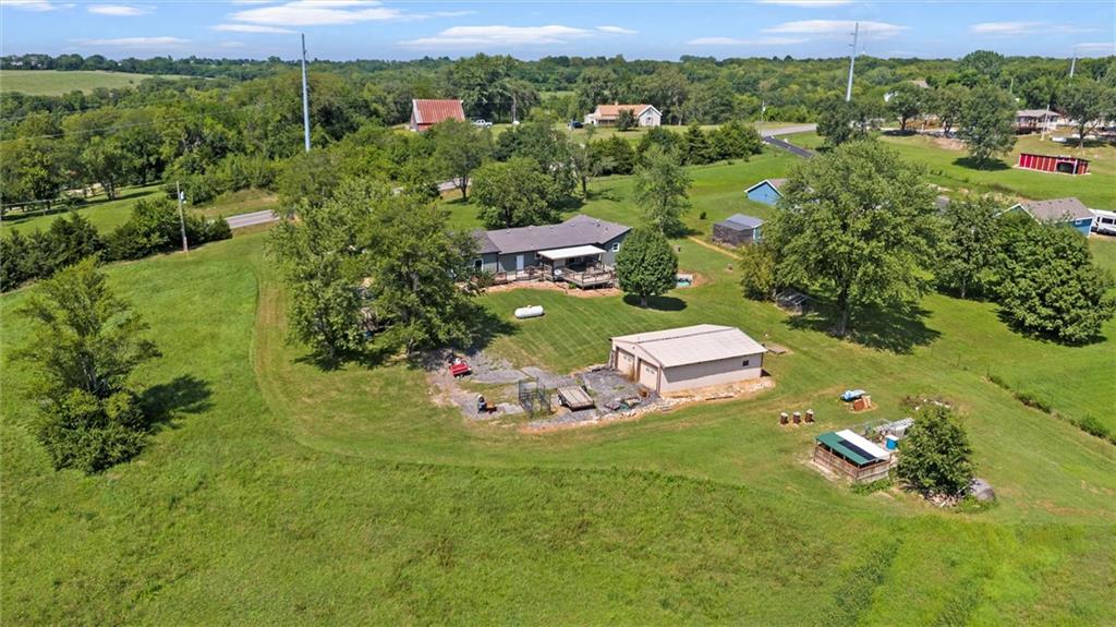 17739 Eisenhower Road Property Photo 1