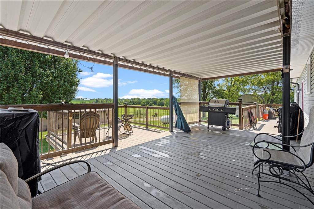17739 Eisenhower Road Property Photo 3