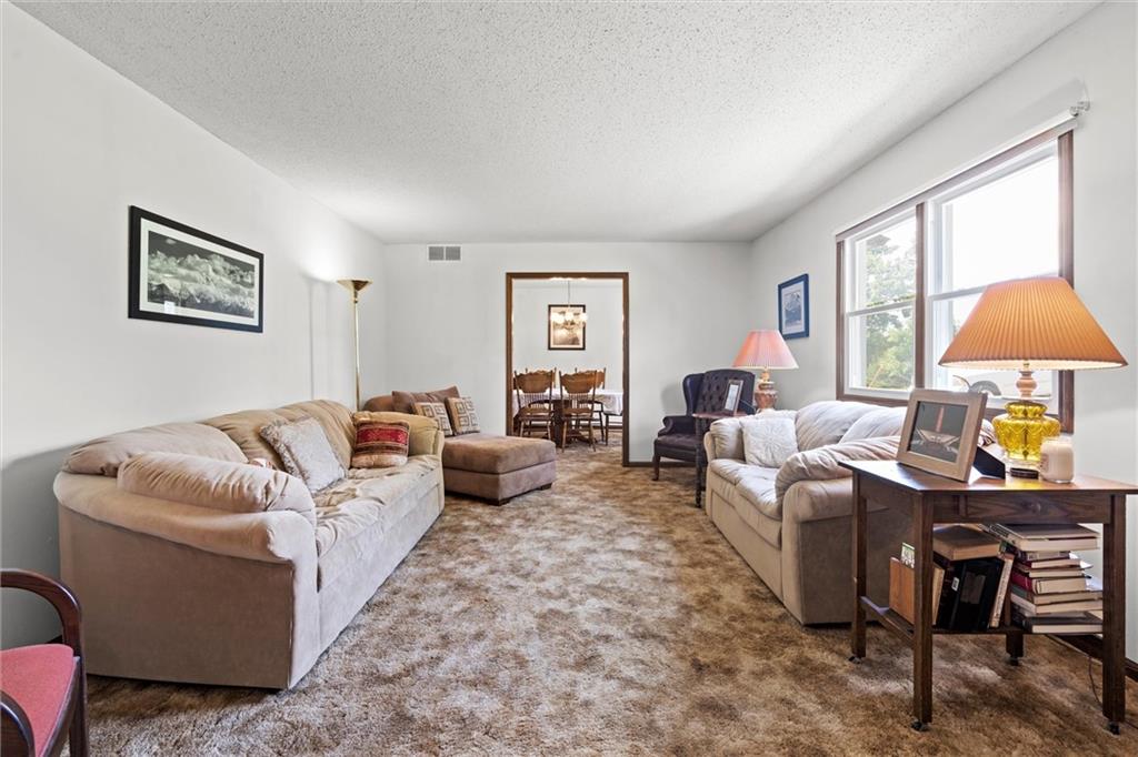 17739 Eisenhower Road Property Photo 16